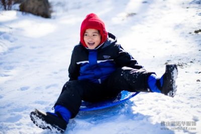 滑雪服可以當(dāng)沖鋒衣穿嗎？